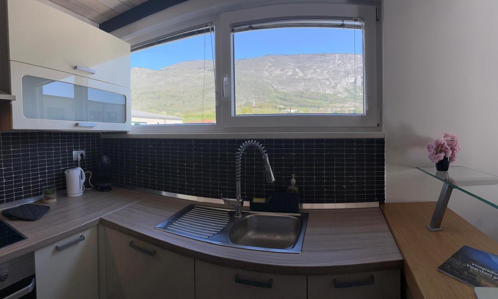Apartment Stucin Vipava Luaran gambar