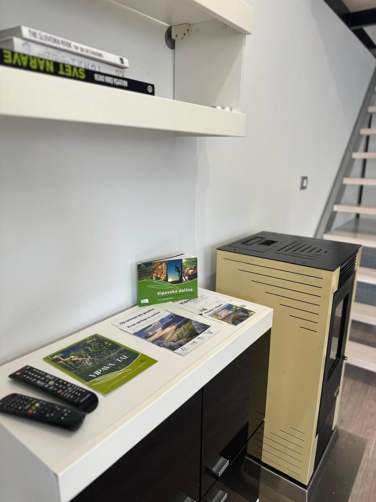 Apartment Stucin Vipava Luaran gambar