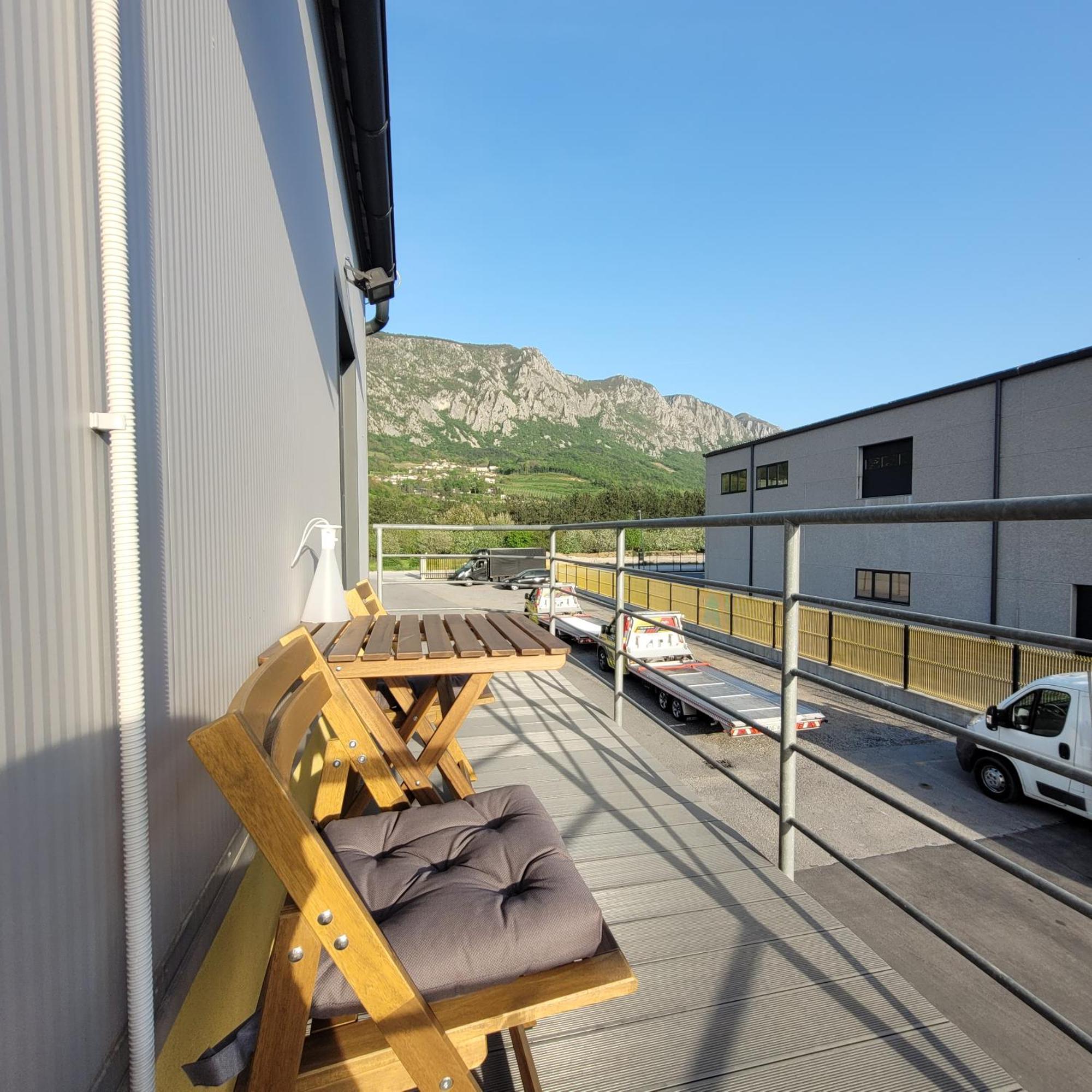 Apartment Stucin Vipava Luaran gambar
