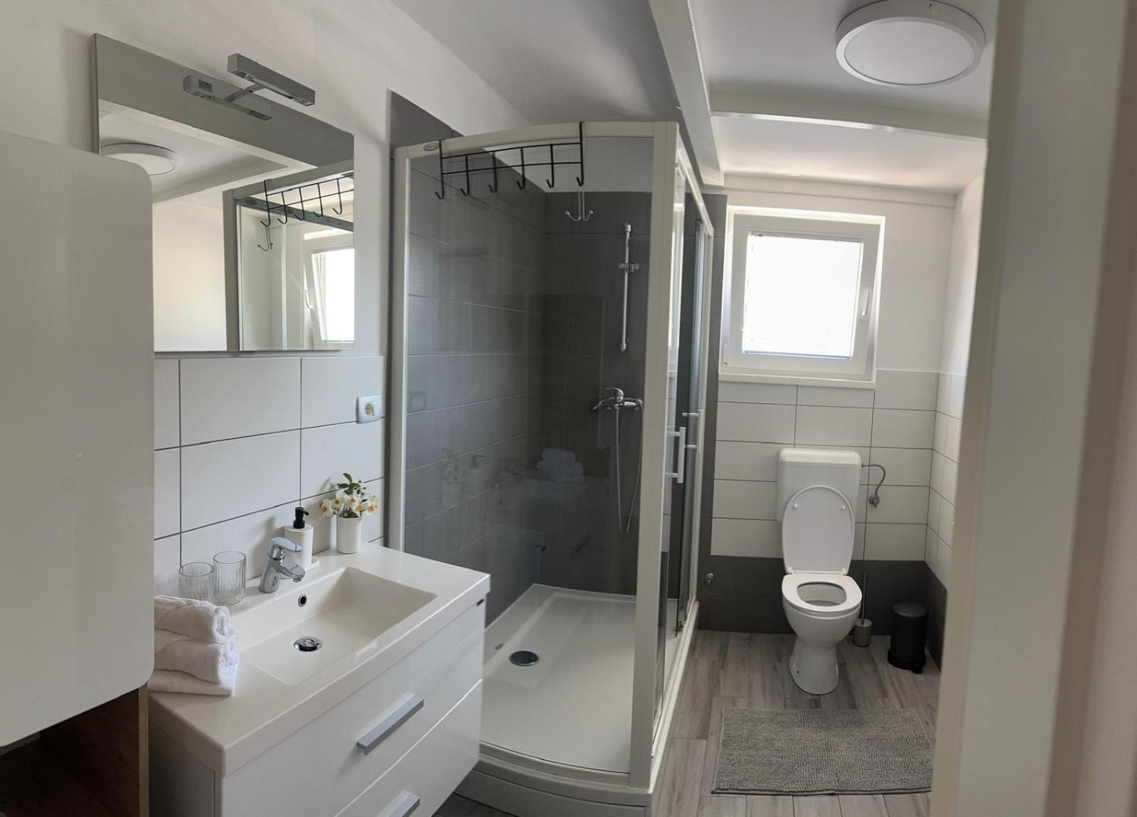 Apartment Stucin Vipava Luaran gambar